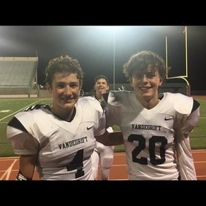 Meet your Posher, Justin